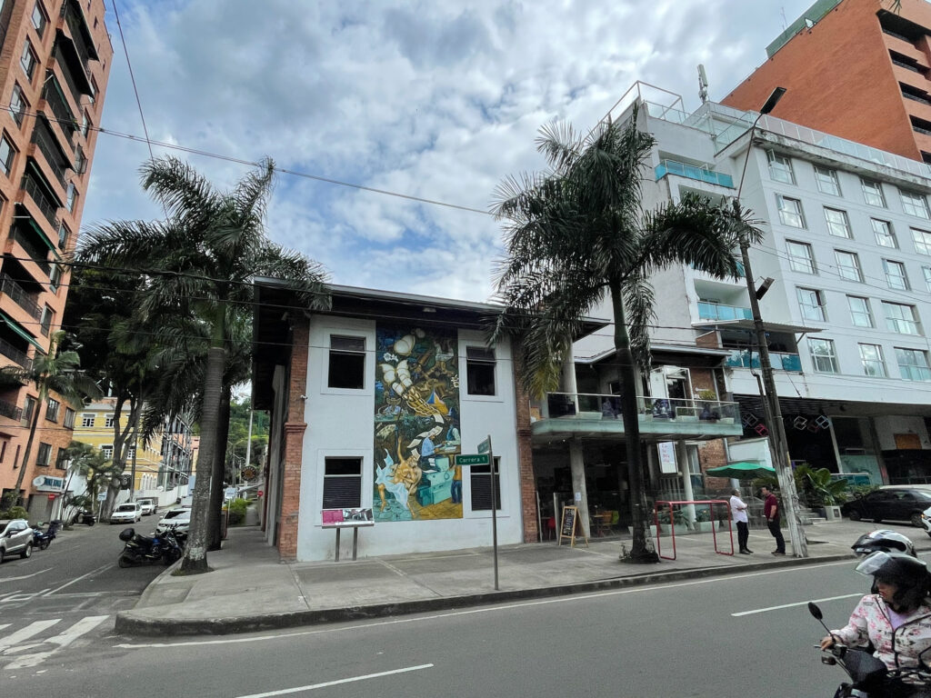 Biblioteca Centenario Frente