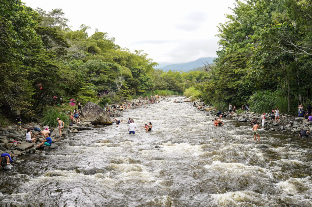 Estadero La Paila De Lilia Río Pance